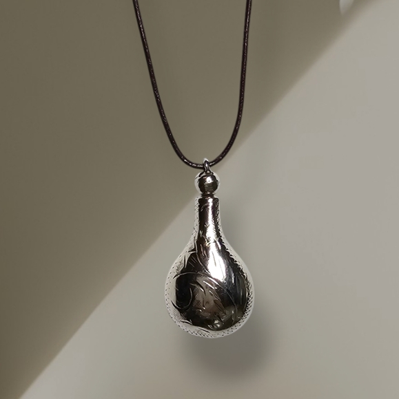 Authentic Tiffany & Co Peace pendant in Sterling silver - Picture 16 of 16